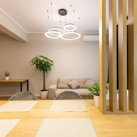 Elegant 2 Bedroom Retreat Bucarest Extérieur photo