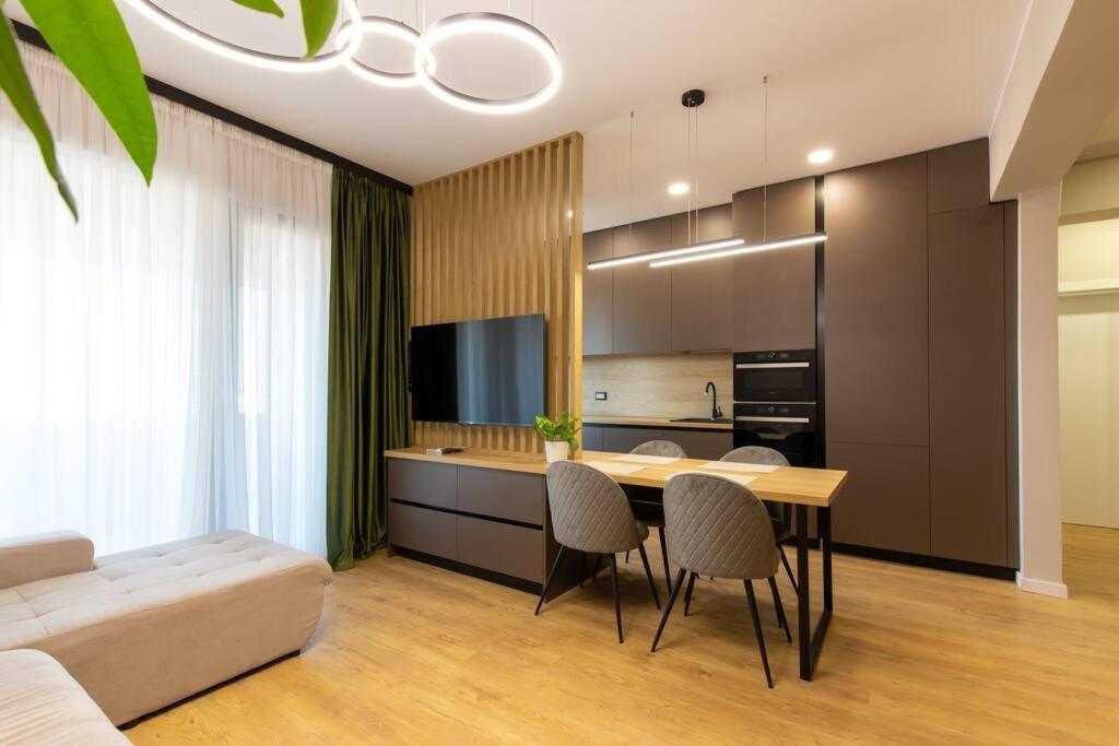 Elegant 2 Bedroom Retreat Bucarest Extérieur photo
